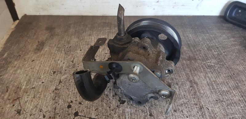 Pompe de direction PEUGEOT 407 PHASE 2 BREAK Diesel - 1