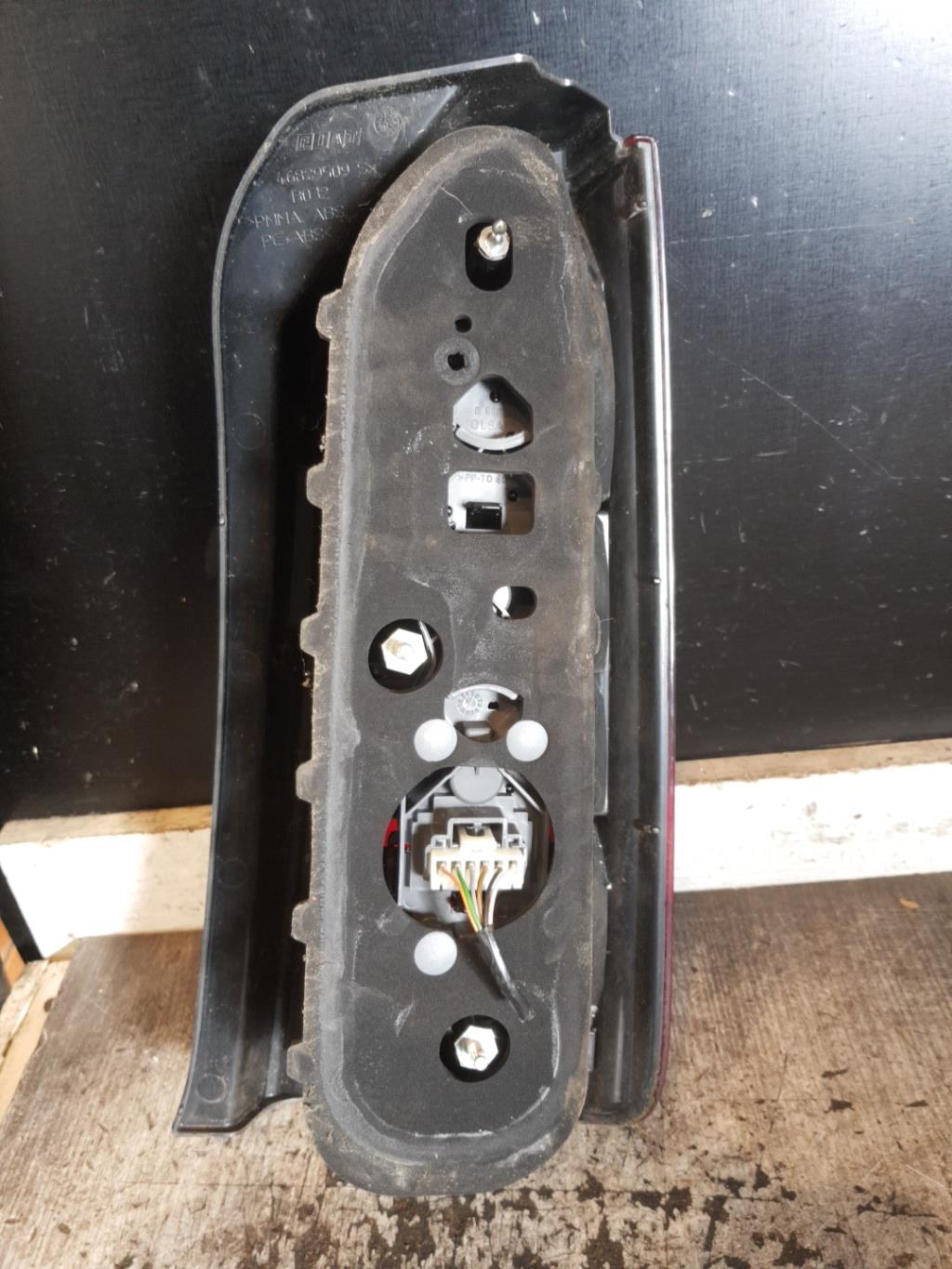 Fanale posteriore principale sinistro (luci) FIAT IDEA PHASE 1 Gasolina - 1