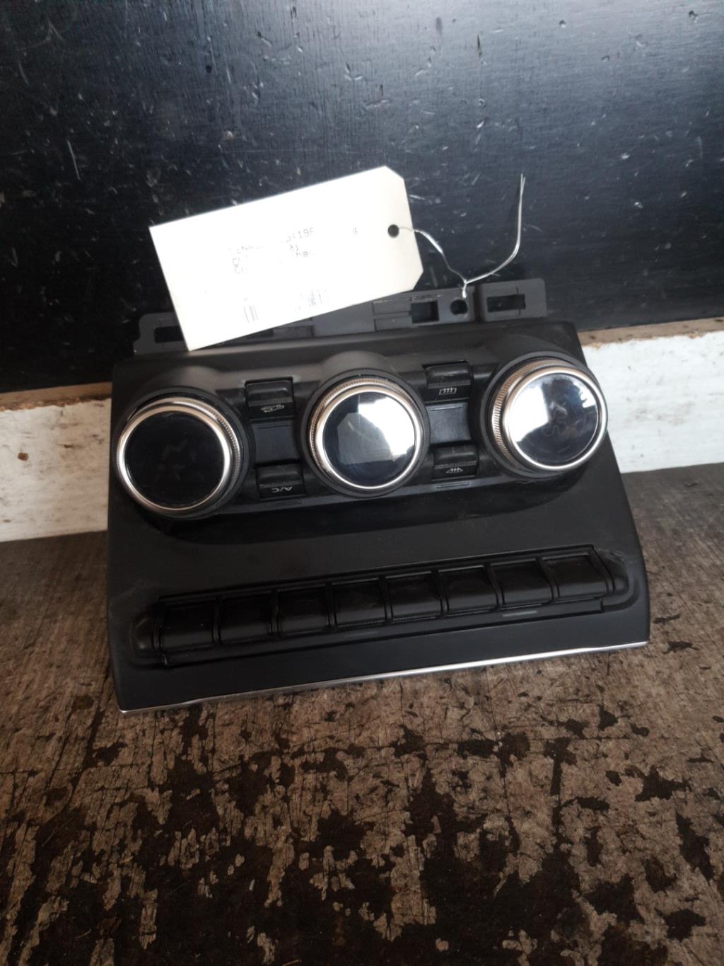 Commande chauffage RENAULT CLIO 5 PHASE 1 Essence - 1