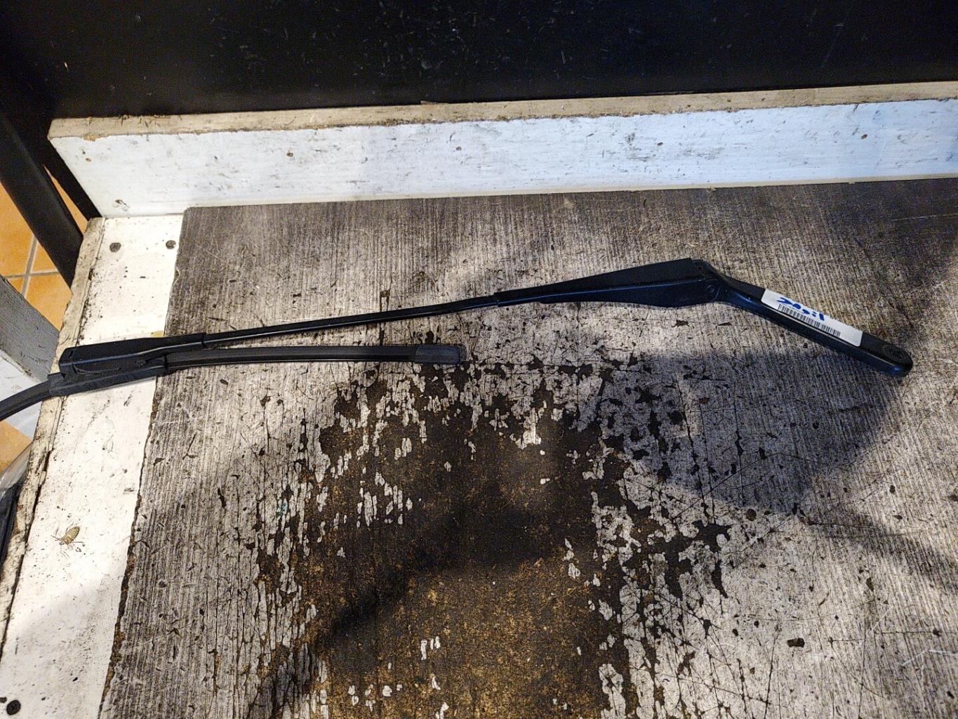 Braccio tergicristallo anteriore destro BMW SERIE 1 E87 PHASE 2 Diésel - 1
