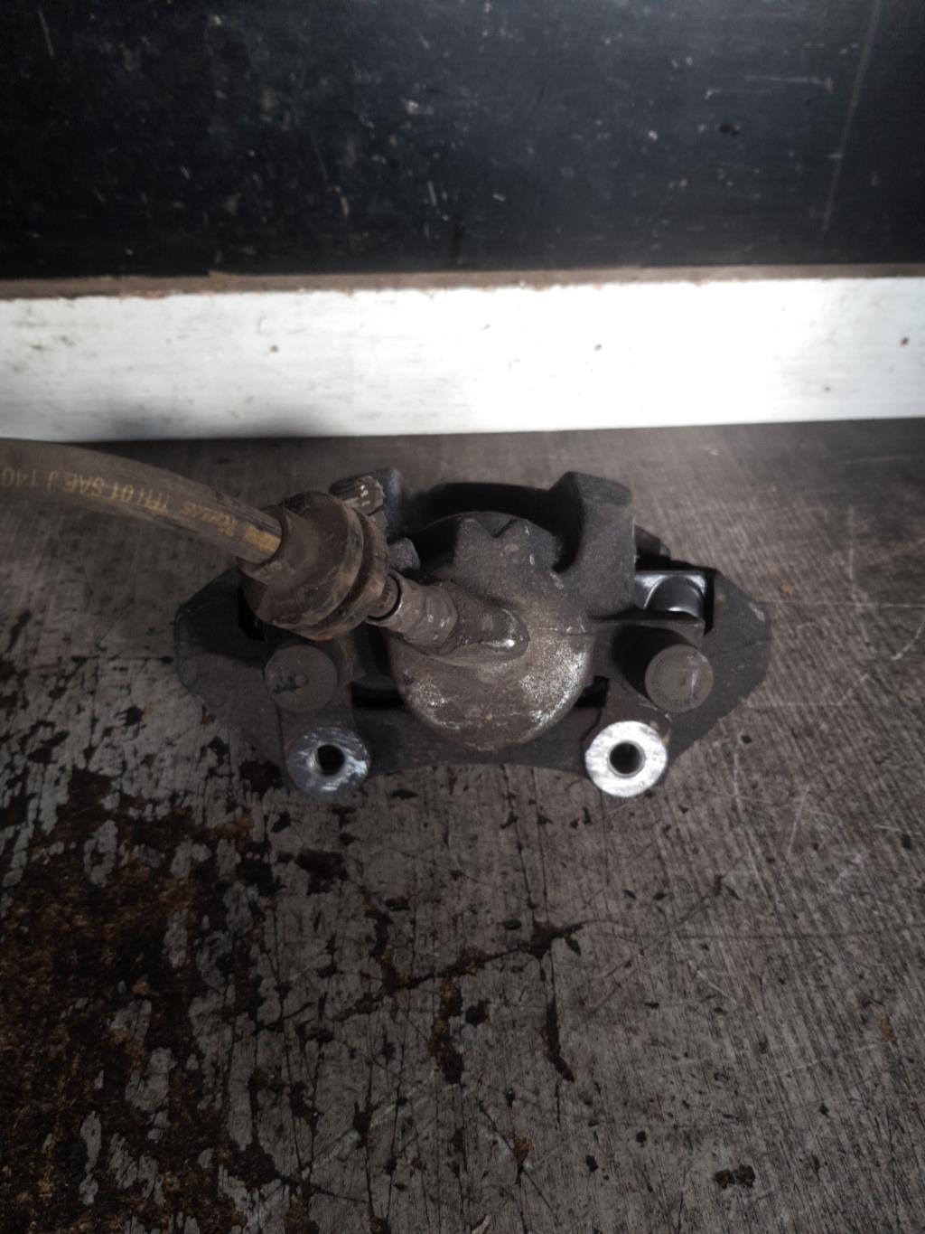 Pinza freni anteriore sinistra RENAULT CLIO 4 PHASE 2 Diésel - 1