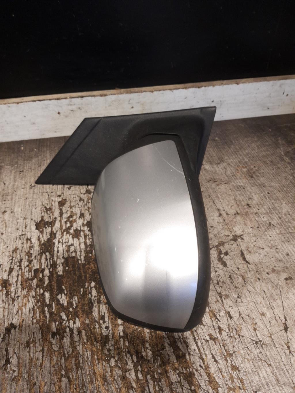 Retrovisor derecho FORD FOCUS 2 PHASE 1 Etanol - 1
