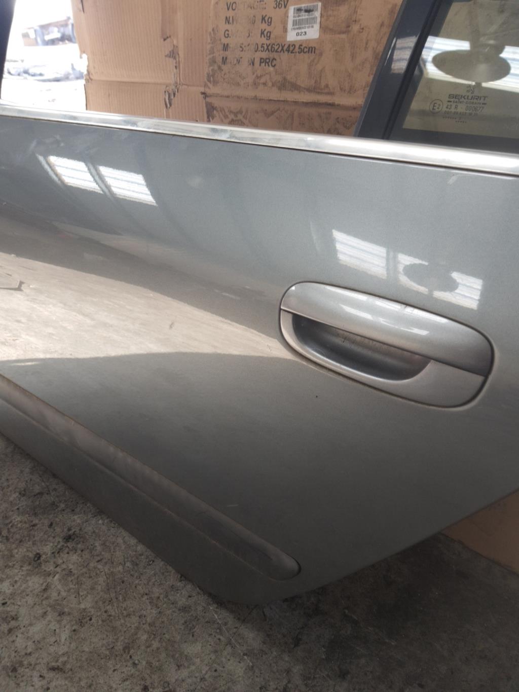 Portiera posteriore sinistra PEUGEOT 607 PHASE 1 Gasolina - 1