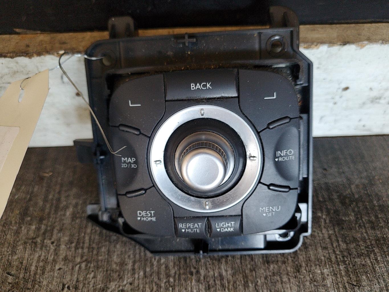 Commande GPS RENAULT MEGANE 3 PHASE 1 COUPE Diesel - 1