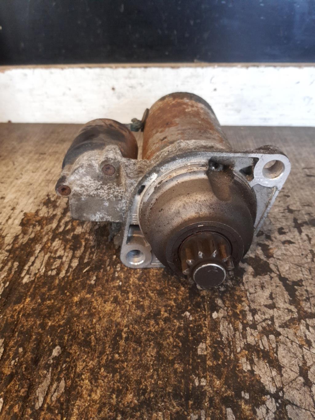 Demarreur VOLKSWAGEN GOLF 4 Diesel - 1