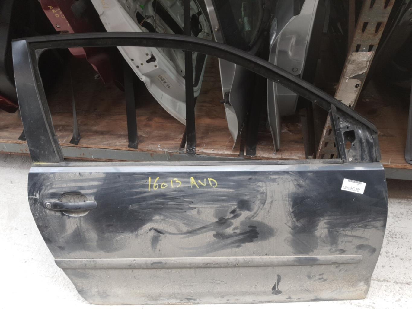 Portiera anteriore destra VOLKSWAGEN POLO 4 PHASE 1 Gasolina - 1