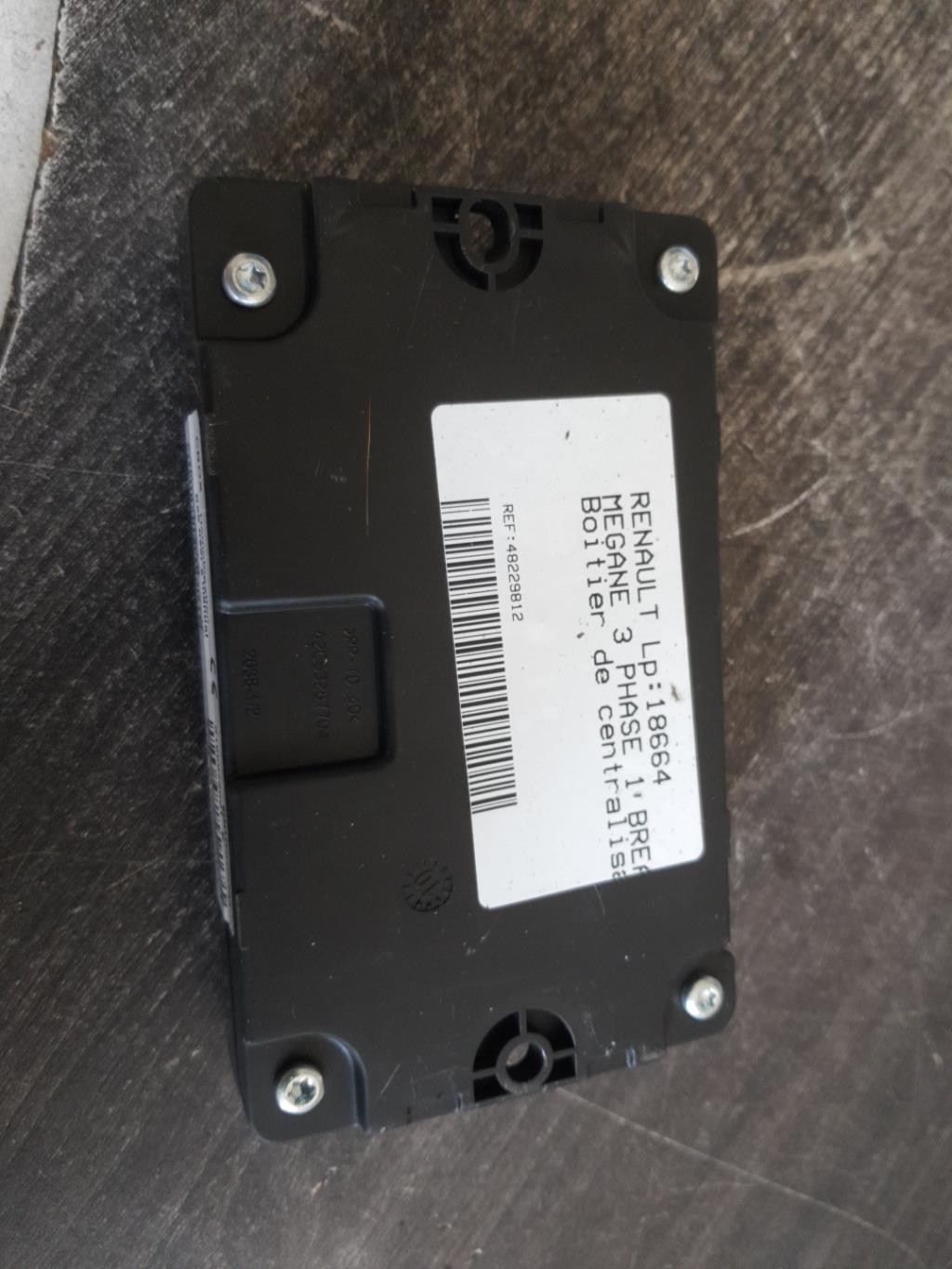 Boitier de centralisation RENAULT MEGANE 3 PHASE 1 BREAK Diesel - 1