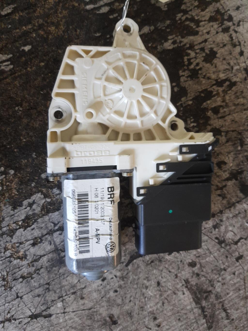 Motore alzacristalli posteriore sinistro VOLKSWAGEN TOURAN 1 PHASE 1 Diésel - 1