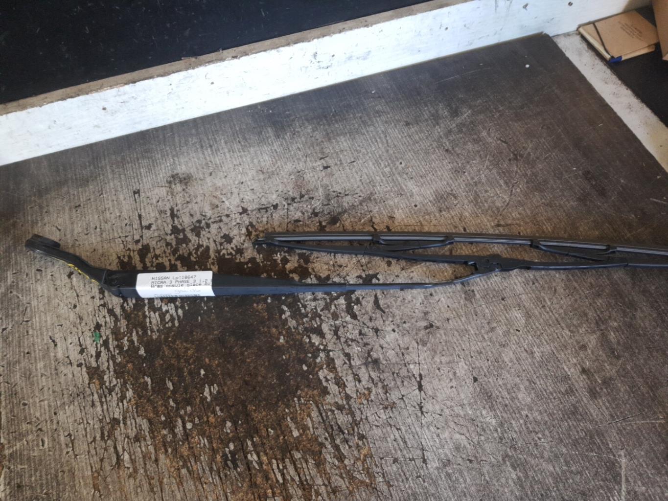 Braccio tergicristallo anteriore sinistro NISSAN MICRA 3 PHASE 3 Gasolina - 1