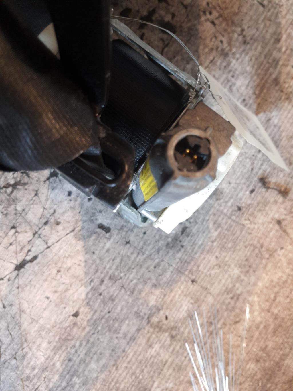 Cintura di sicurezza anteriore destra FORD FIESTA 6 PHASE 1 Gasolina - 1