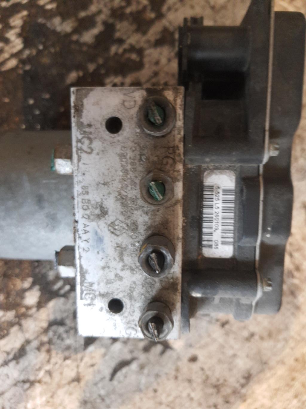 Blocco ABS (antibloccaggio freni) RENAULT CLIO 3 PHASE 2 BREAK Gasolina - 1