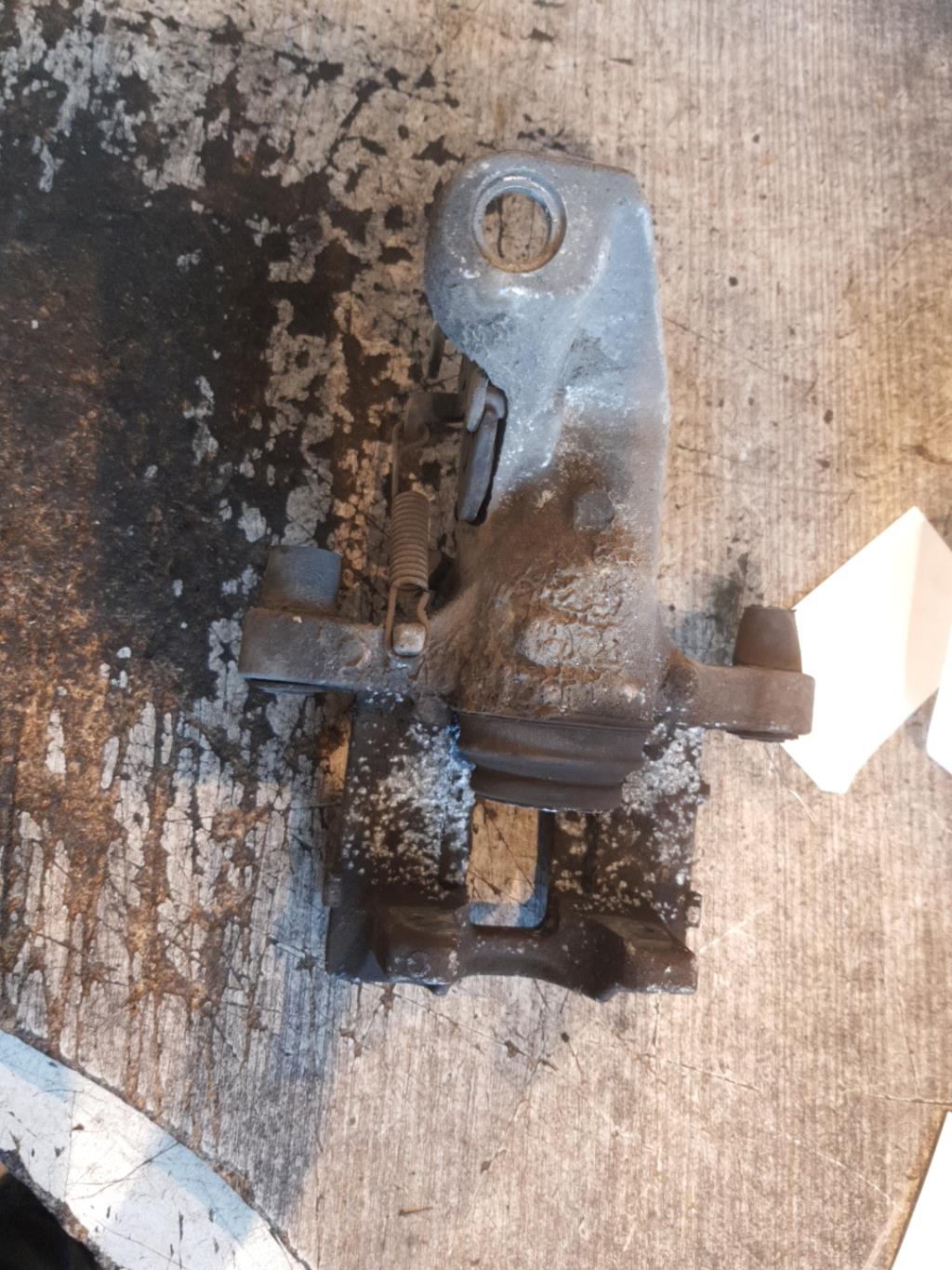 Pinza freni posteriore destra PEUGEOT 308 2 PHASE 1 Diésel - 1