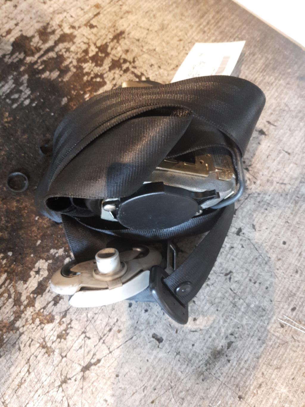 Cintura di sicurezza posteriore destra VOLKSWAGEN POLO 3 PHASE 2 Diésel - 1