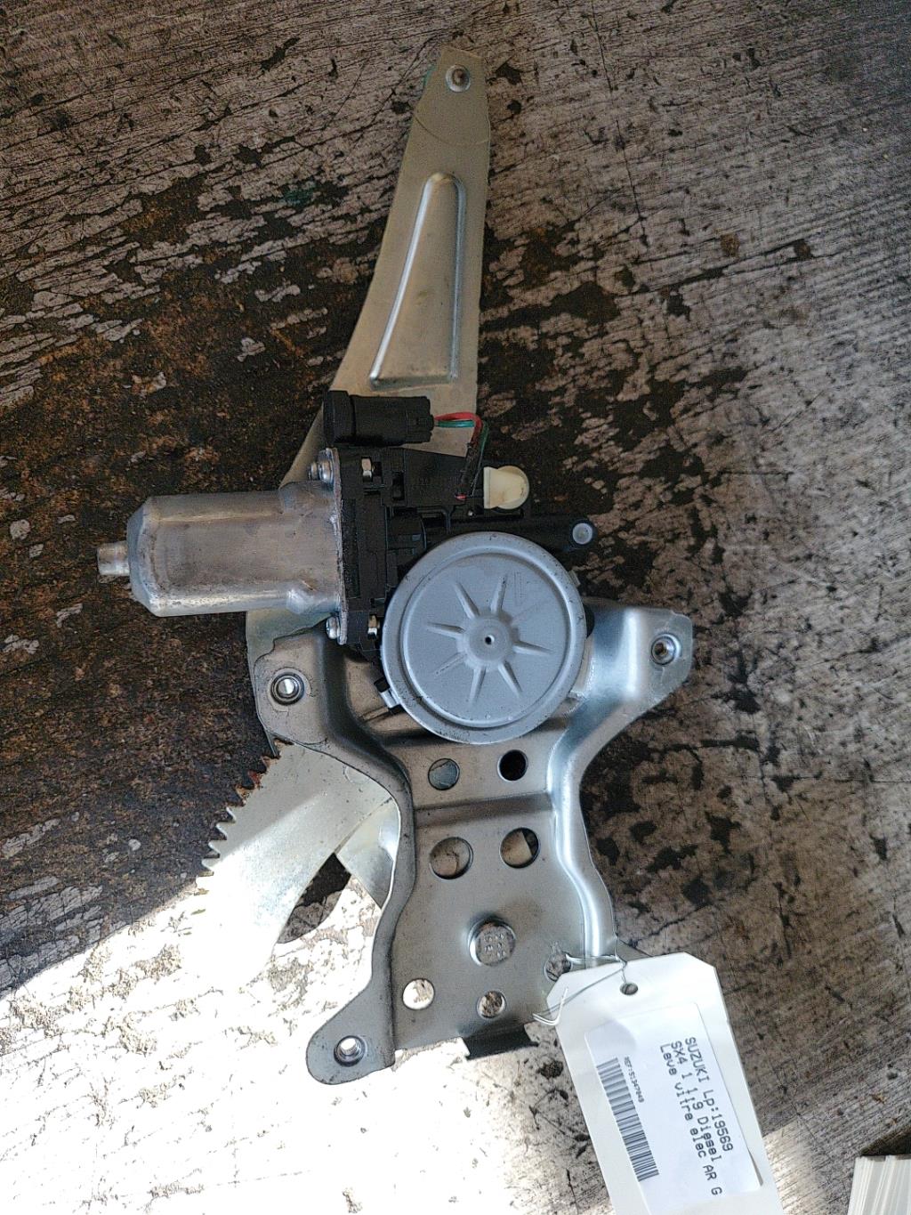 Alzacristalli elettrico posteriore sinistro SUZUKI SX4 1 Diésel - 1