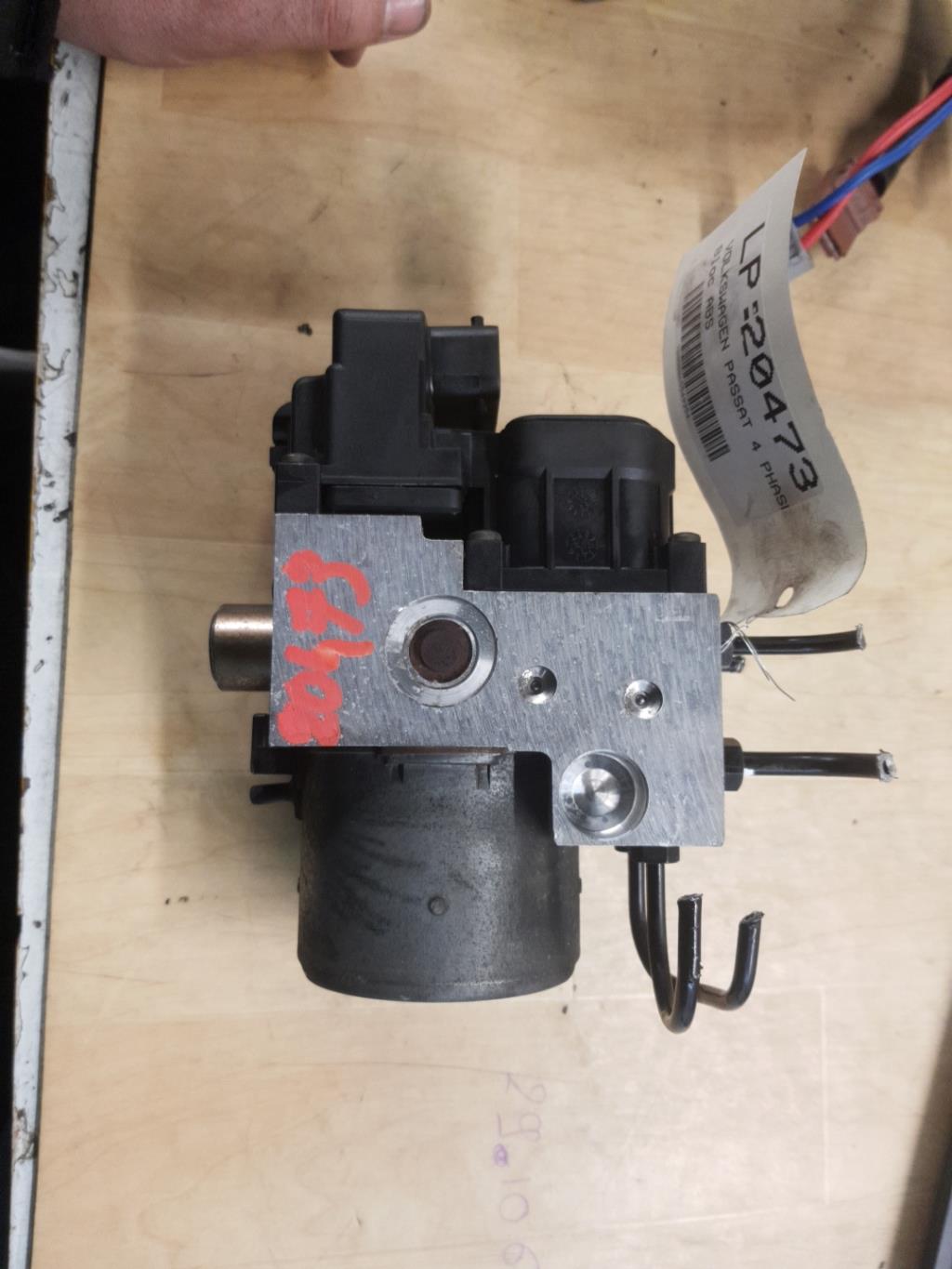 Blocco ABS (antibloccaggio freni) VOLKSWAGEN PASSAT 4 PHASE 1 Diésel - 1