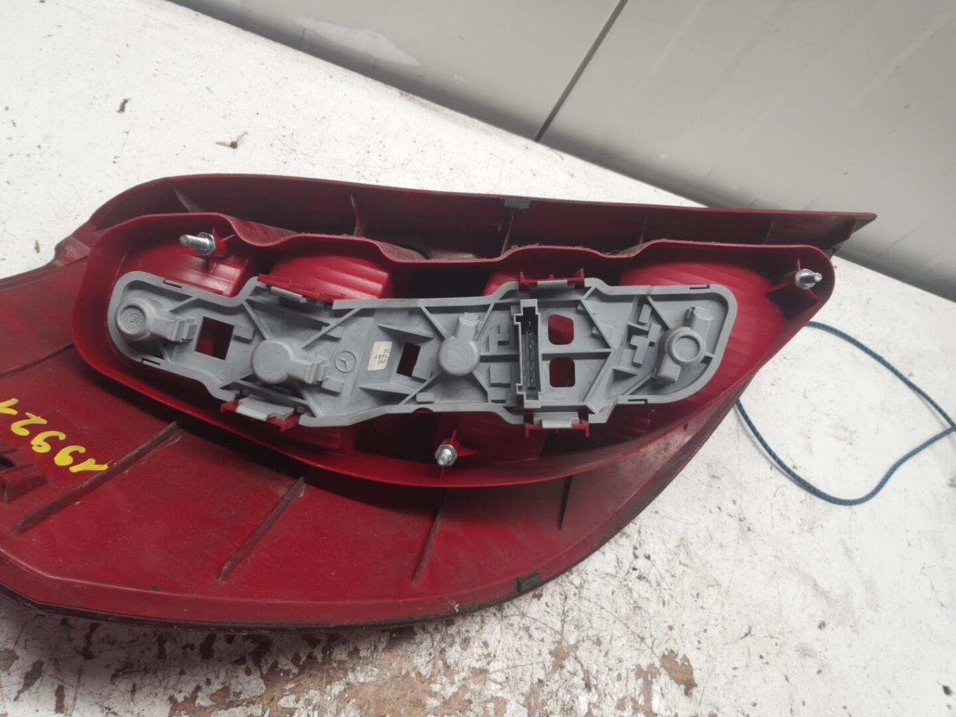 Fanale posteriore principale destro (luci) MERCEDES CLASSE A 169 PHASE 1 Diésel - 1
