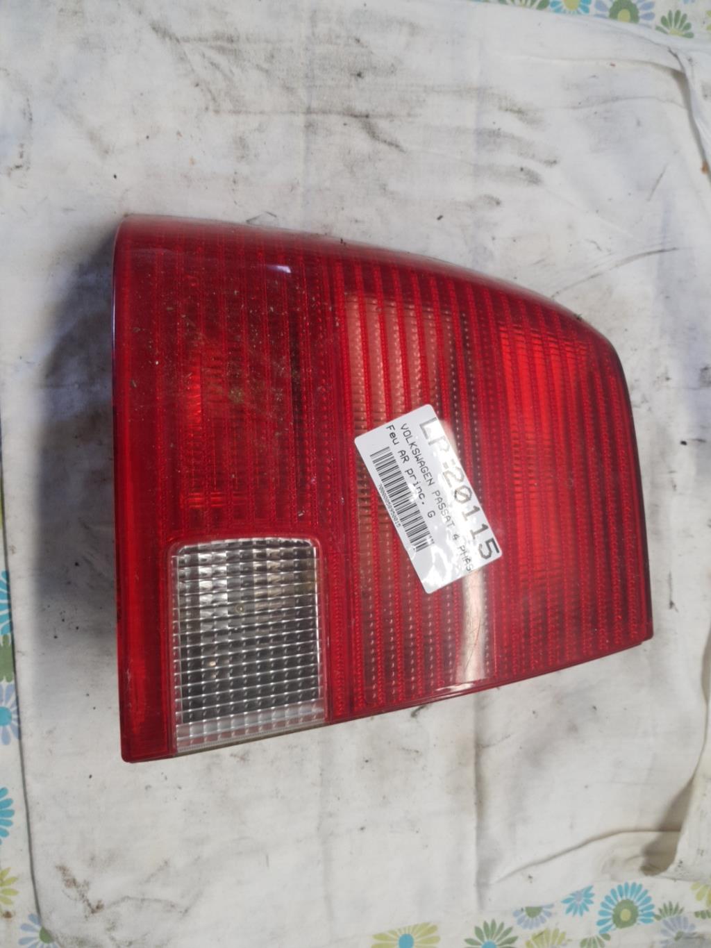 Fanale posteriore principale sinistro (luci) VOLKSWAGEN PASSAT 4 PHASE 1 Gasolina - 1