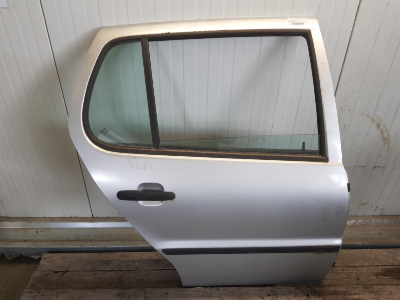 Portiera posteriore destra VOLKSWAGEN POLO 3 PHASE 2 Gasolina - 1