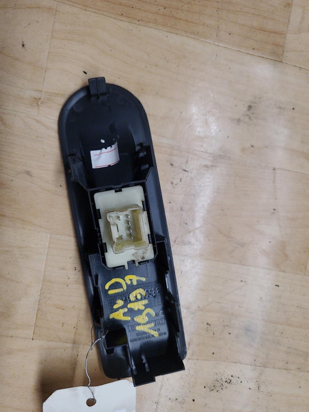 Interruttore lavacristalli anteriore destro RENAULT CLIO 4 PHASE 1 Gasolina - 1