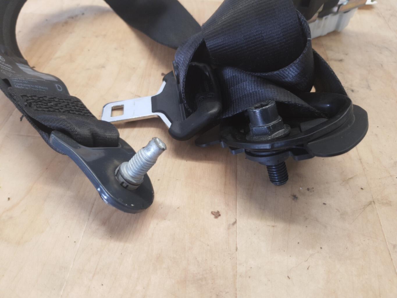 Cintura di sicurezza anteriore destra CITROEN C5 2 Diésel - 1