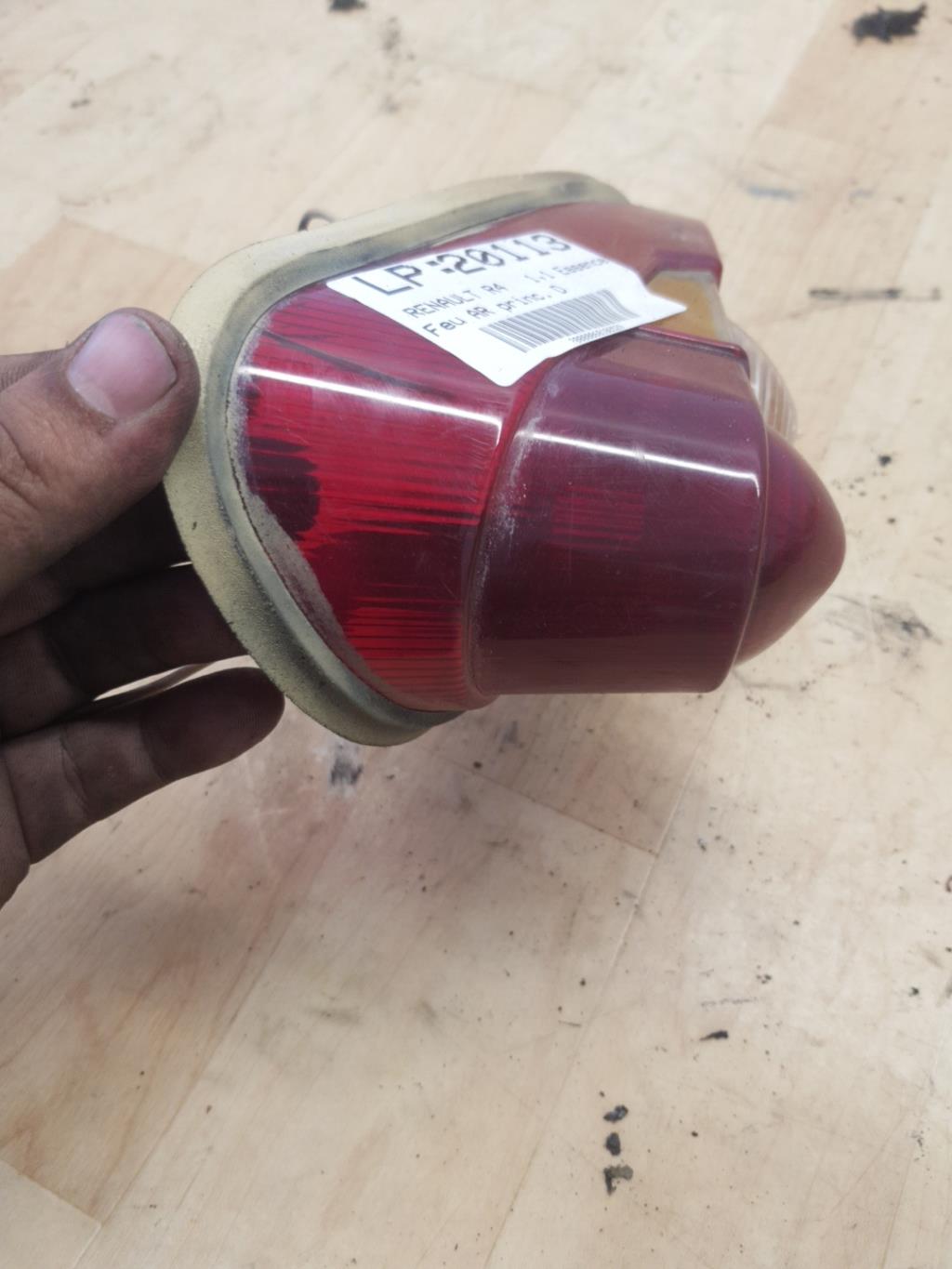 Fanale posteriore principale destro (luci) RENAULT R4 Gasolina - 1