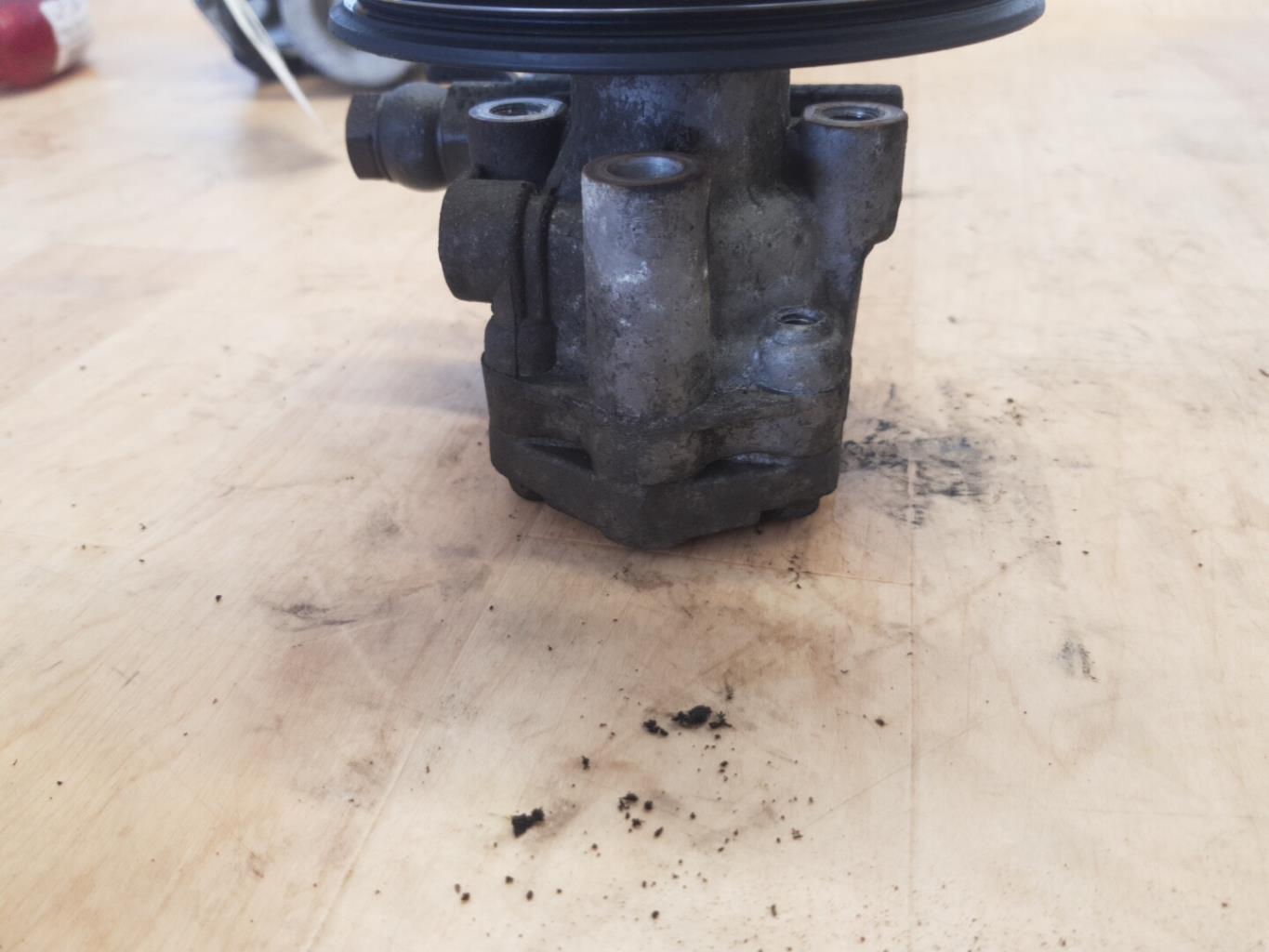 Pompe de direction KIA CARNIVAL 1 Diesel - 1
