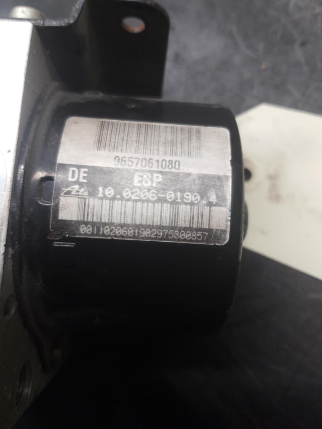 Bloc ABS (freins anti-blocage) CITROEN C5 1 PHASE 2 Diesel - 1