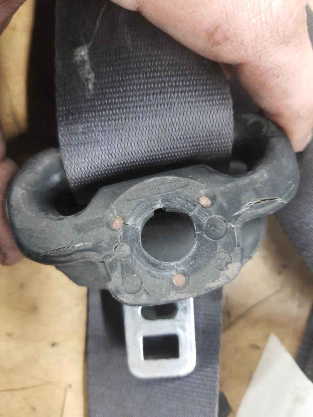 Cintura di sicurezza posteriore destra LAND ROVER FREELANDER 1 PHASE 1 Gasolina - 1