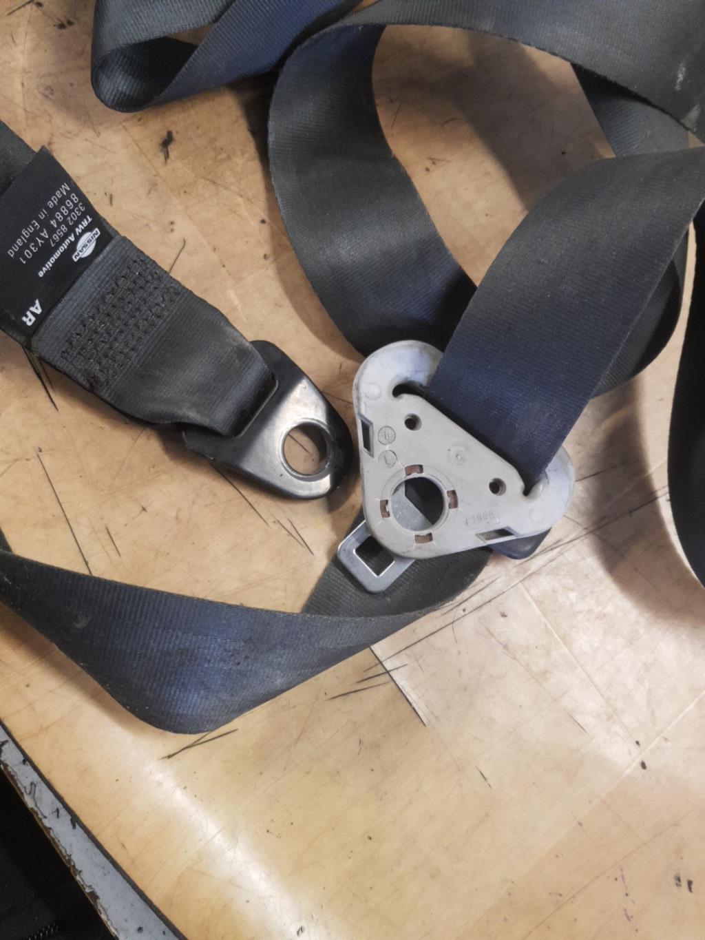 Cintura di sicurezza anteriore destra NISSAN MICRA 3 PHASE 1 Diésel - 1
