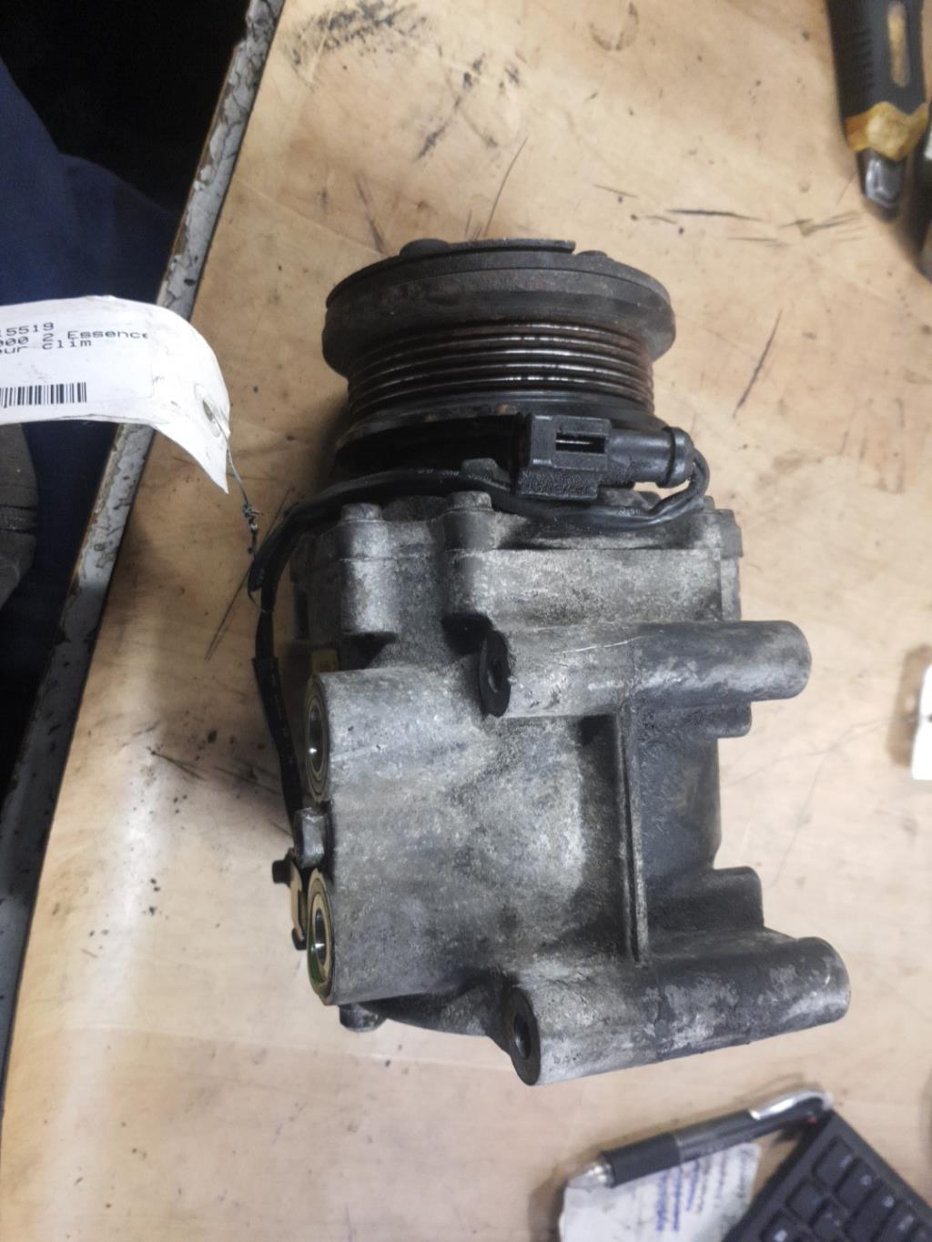 Compresseur clim FORD MONDEO 2 Essence - 1