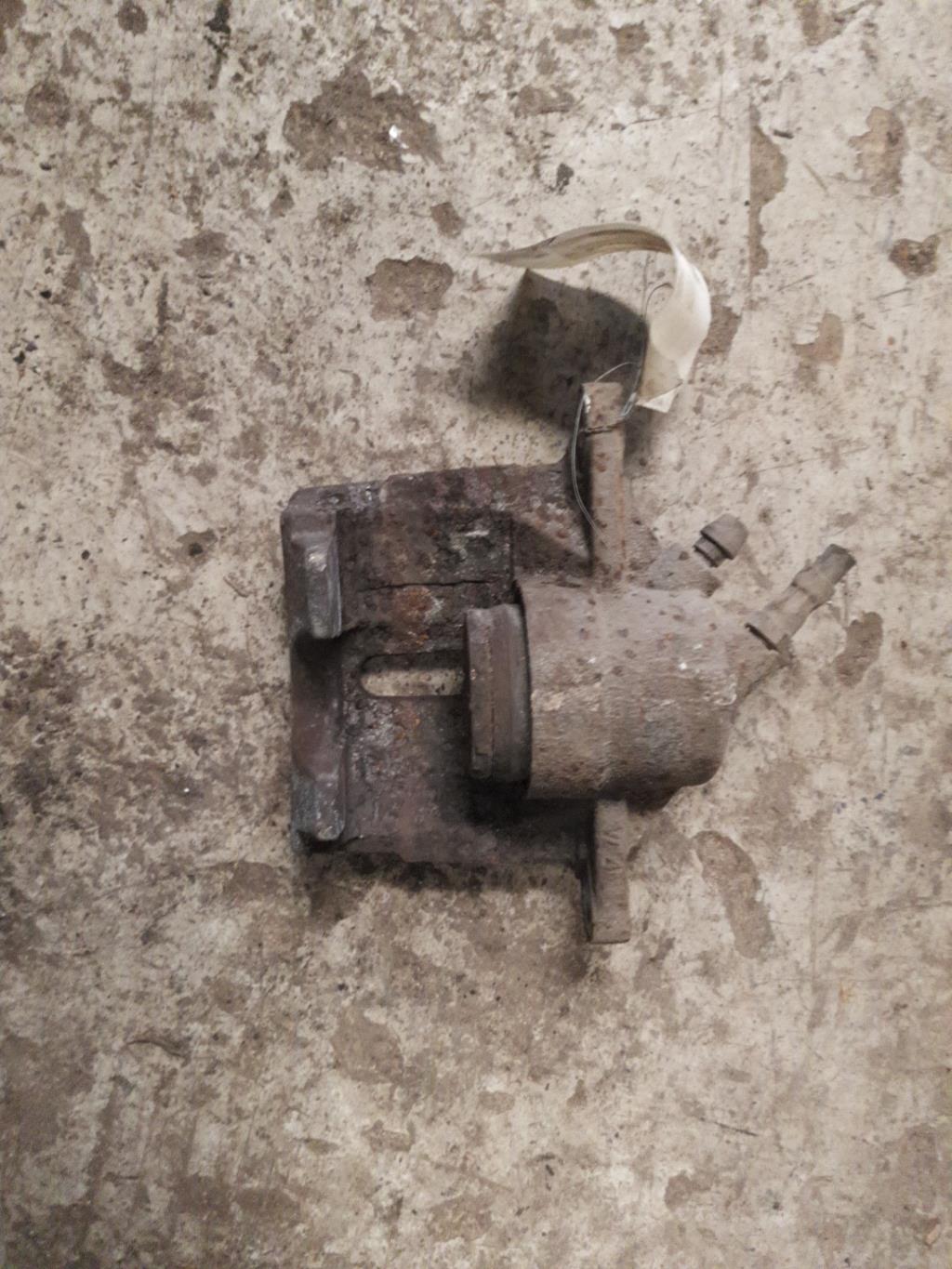 Pinza freni anteriore sinistra FORD MONDEO 2 BREAK Diésel - 1