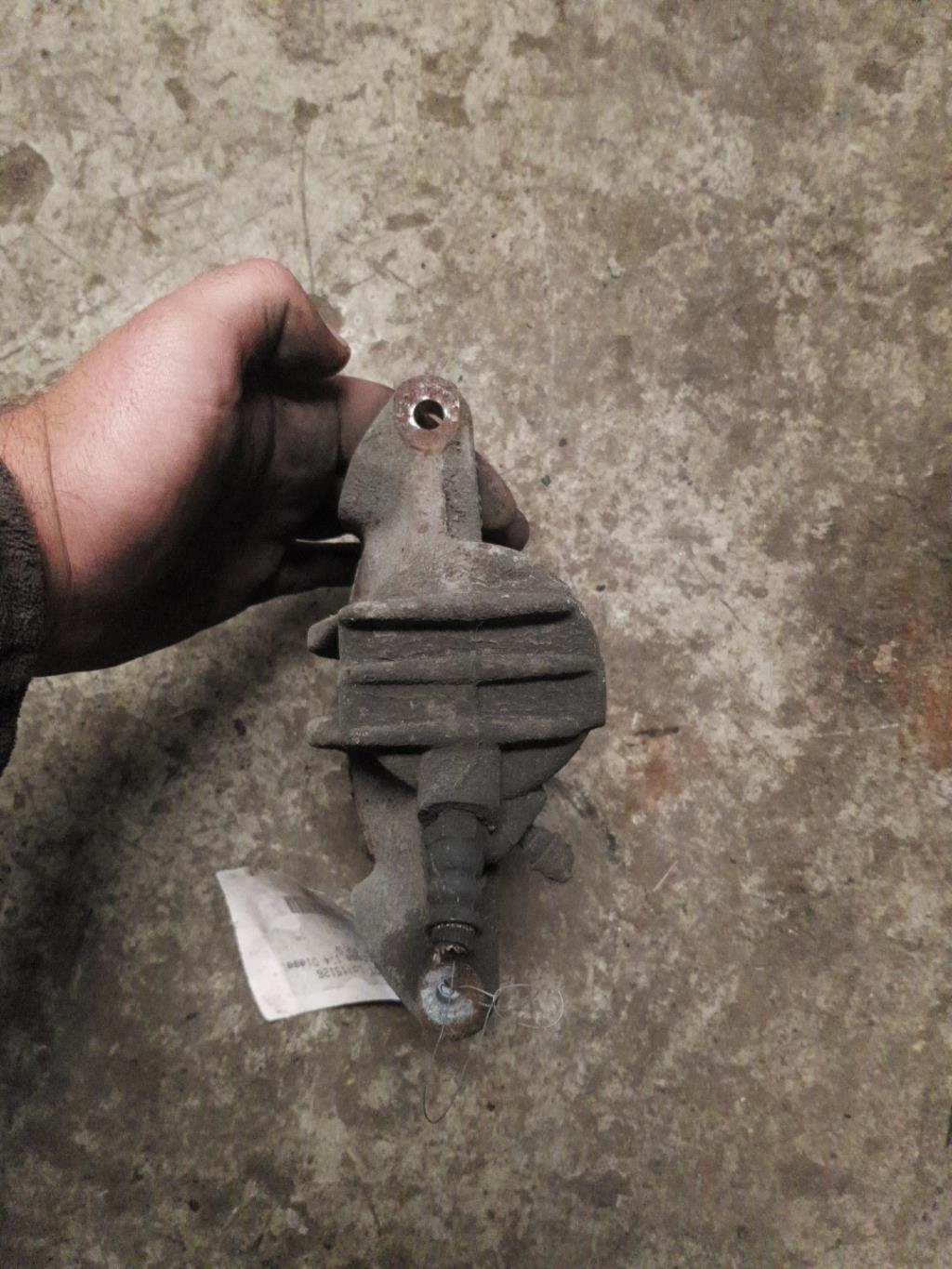 Pinza freni anteriore sinistra PEUGEOT 208 1 PHASE 1 Diésel - 1