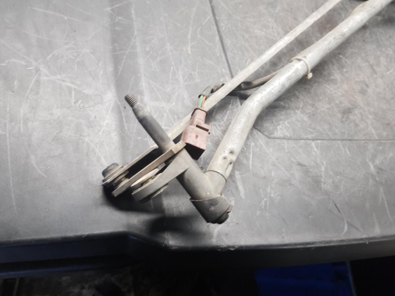 Motore tergicristallo anteriore sinistro CITROEN XSARA PHASE 2 2.0 HDI 90 8V Diésel - 1