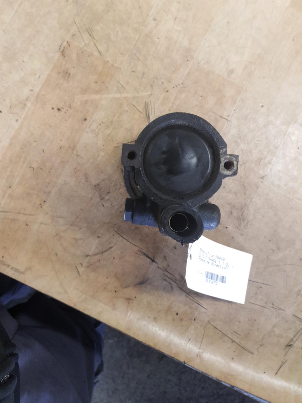 Pompe de direction RENAULT CLIO 2 PHASE 1 Essence - 1