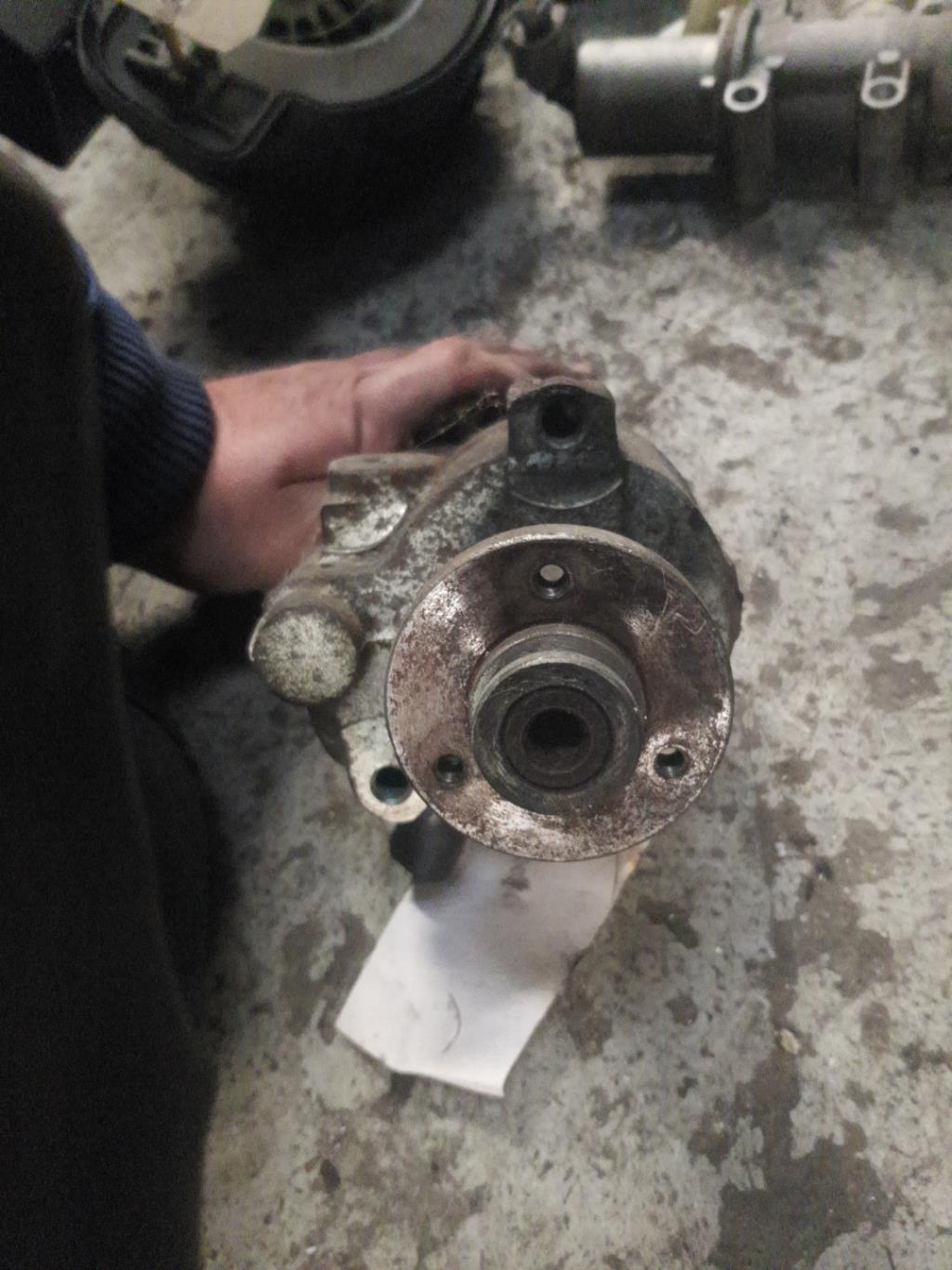 Pompe de direction RENAULT R19 PHASE 2 Essence - 1