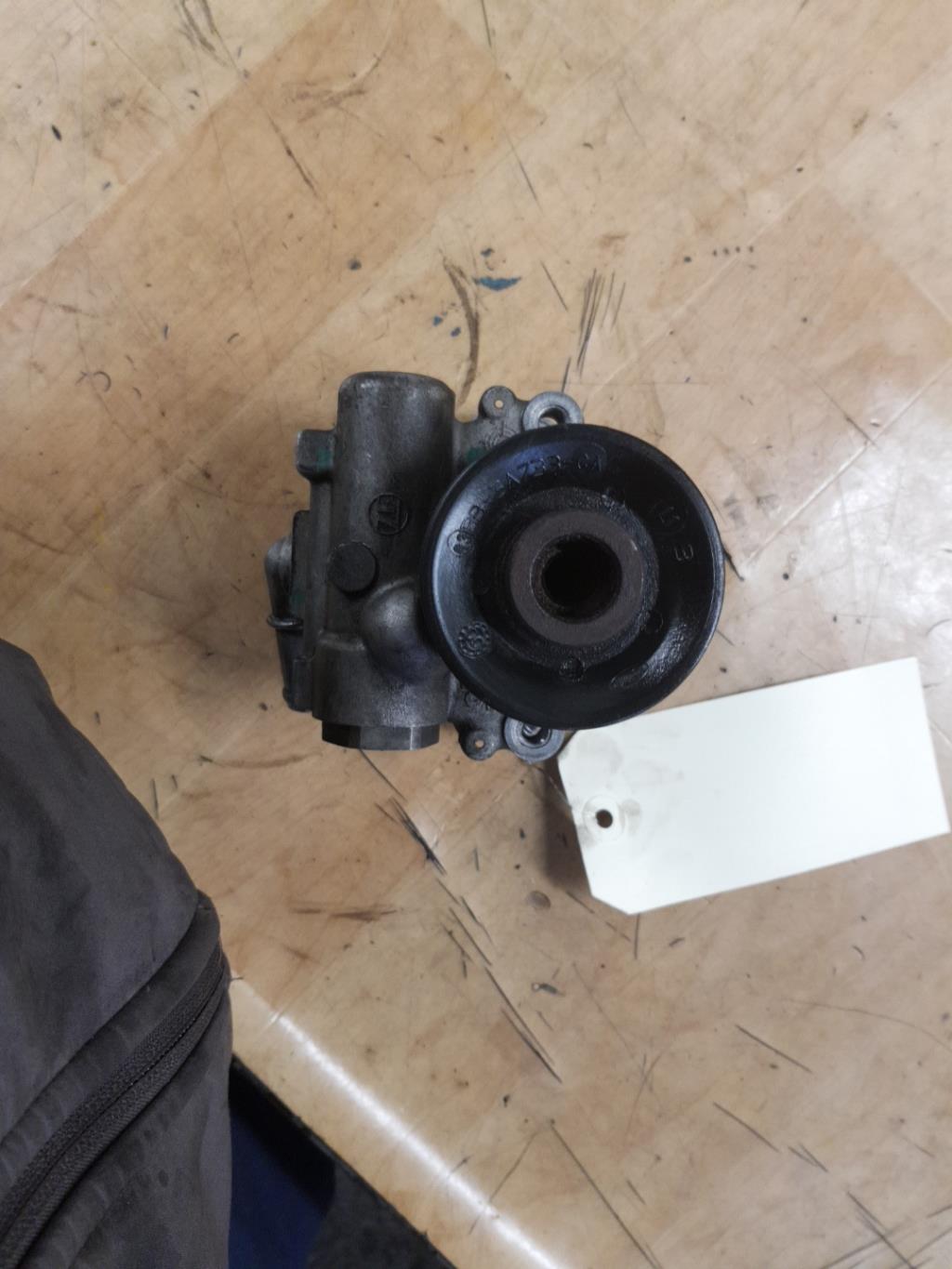 Pompe de direction FORD MONDEO 1 PHASE 2 BREAK Diesel - 1