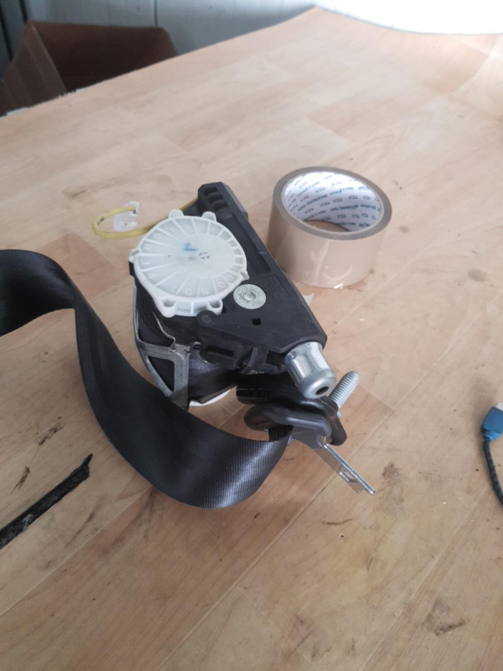 Cintura di sicurezza posteriore sinistra RENAULT CLIO 3 PHASE 1 Gasolina - 1