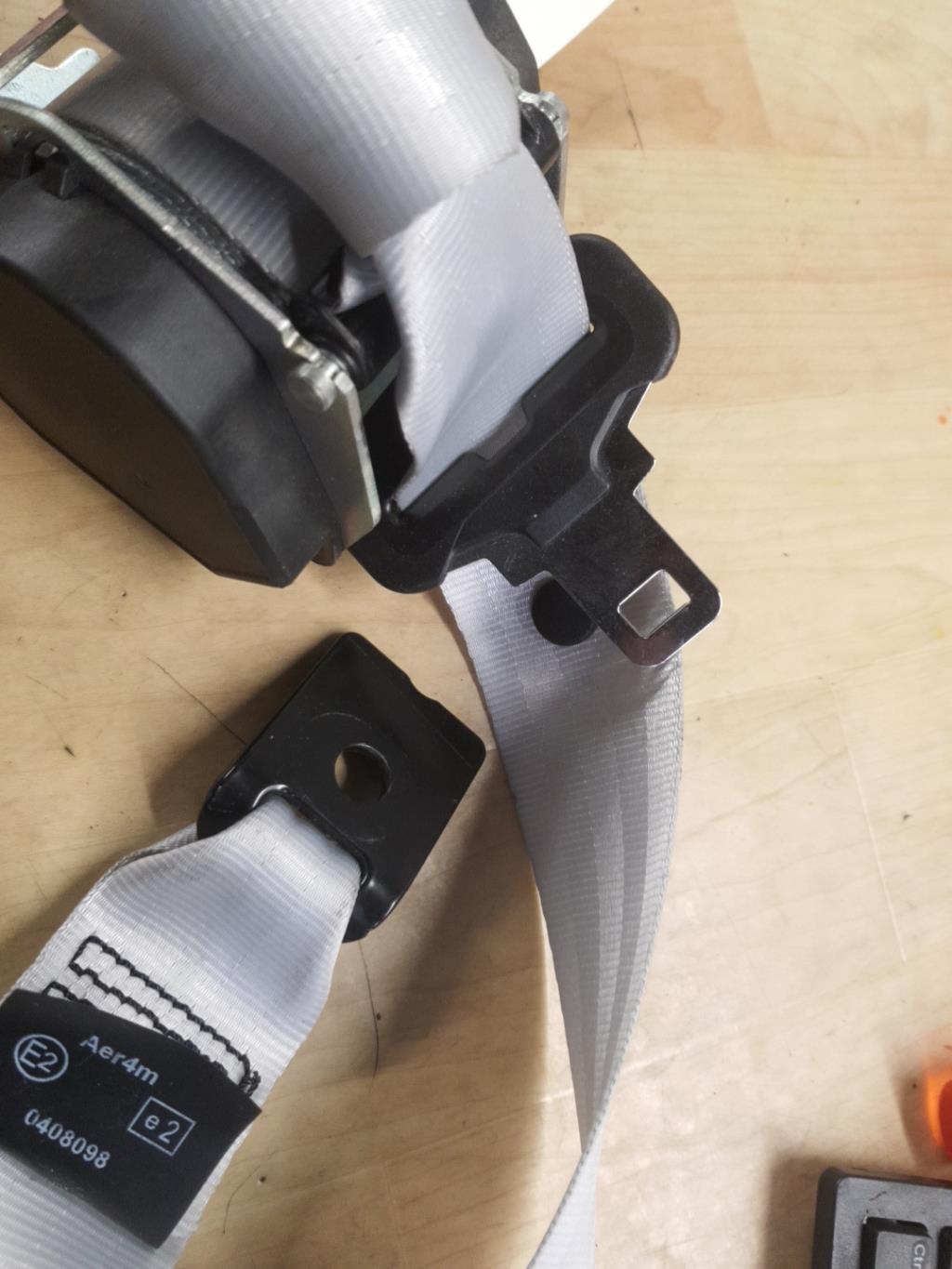 Cintura di sicurezza posteriore sinistra RENAULT MEGANE 3 PHASE 2 COUPE Gasolina - 1