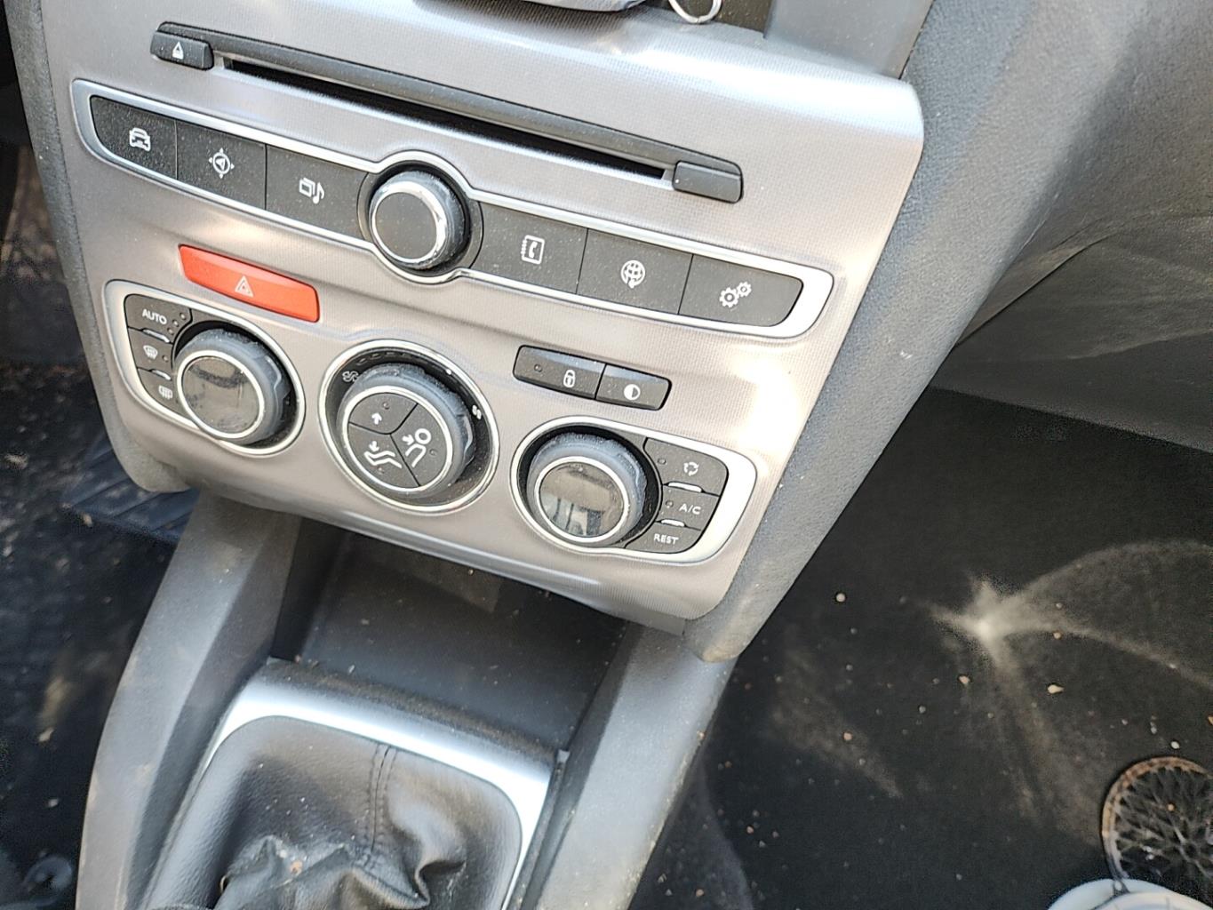 Commande chauffage CITROEN C4 2 PHASE 2 Diesel - 1