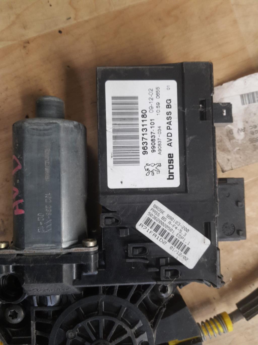 Alzacristalli elettrico anteriore destro PEUGEOT 307 PHASE 1 Gasolina - 1