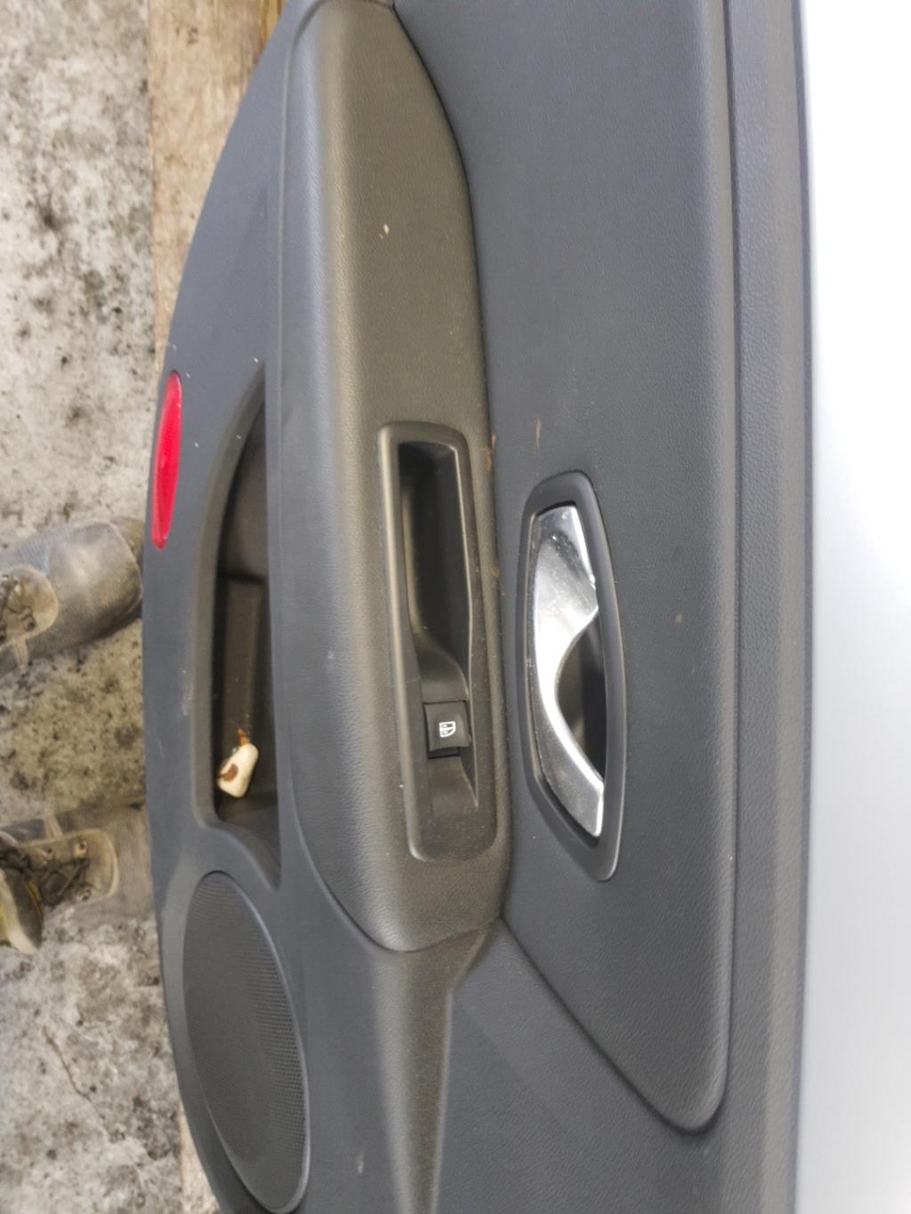 Portiera posteriore sinistra RENAULT LAGUNA 3 PHASE 1 Diésel - 1