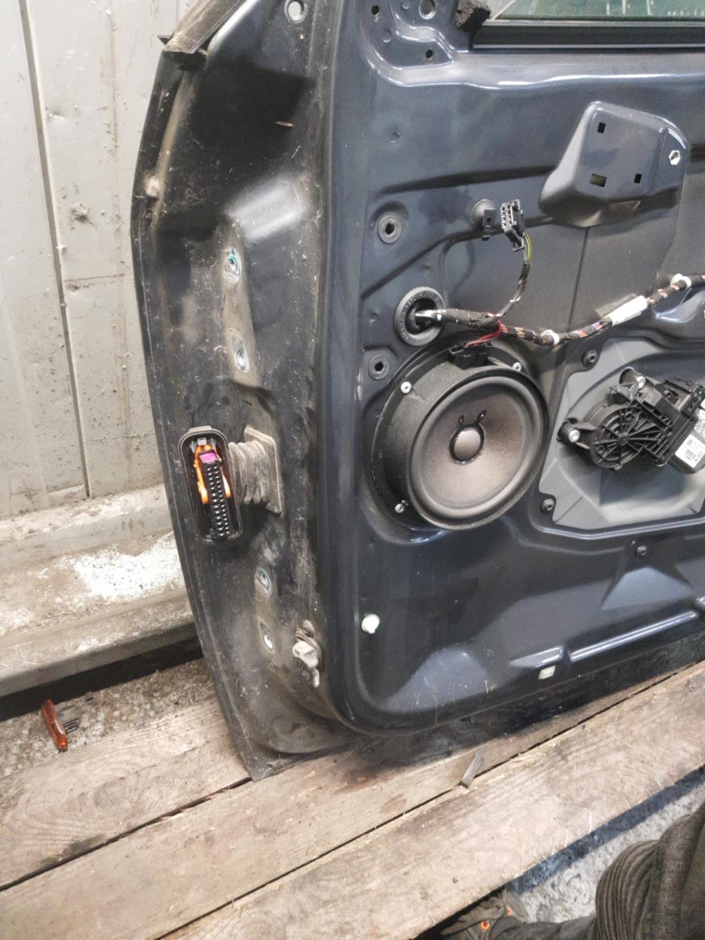 Portiera anteriore destra SKODA FABIA 2 PHASE 1 Diésel - 1