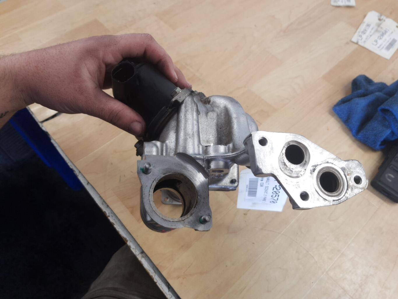 Vanne EGR RENAULT SCENIC 2 PHASE 1 Diesel - 1