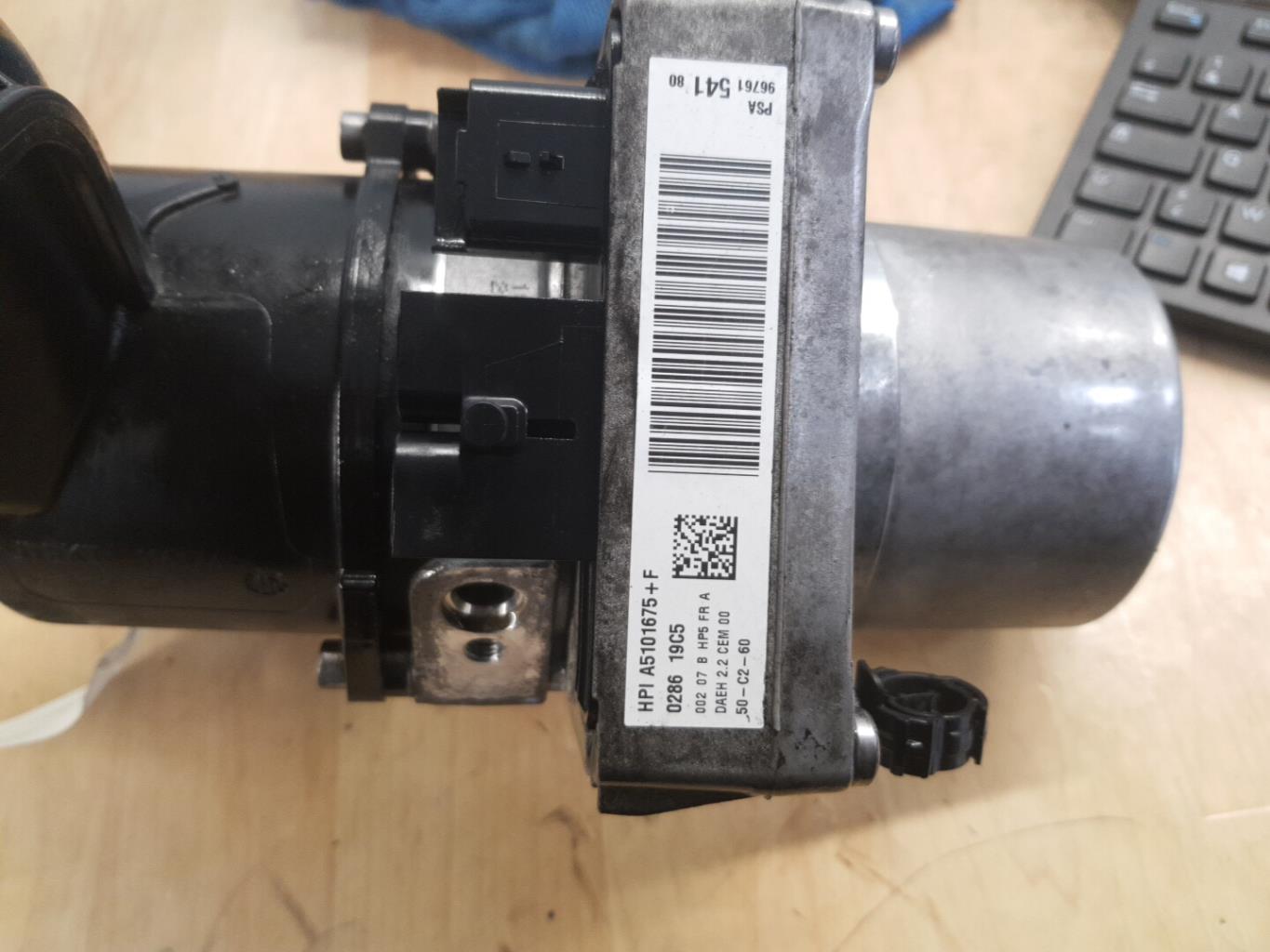 Pompe de direction PEUGEOT 508 1 PHASE 2 Diesel - 1