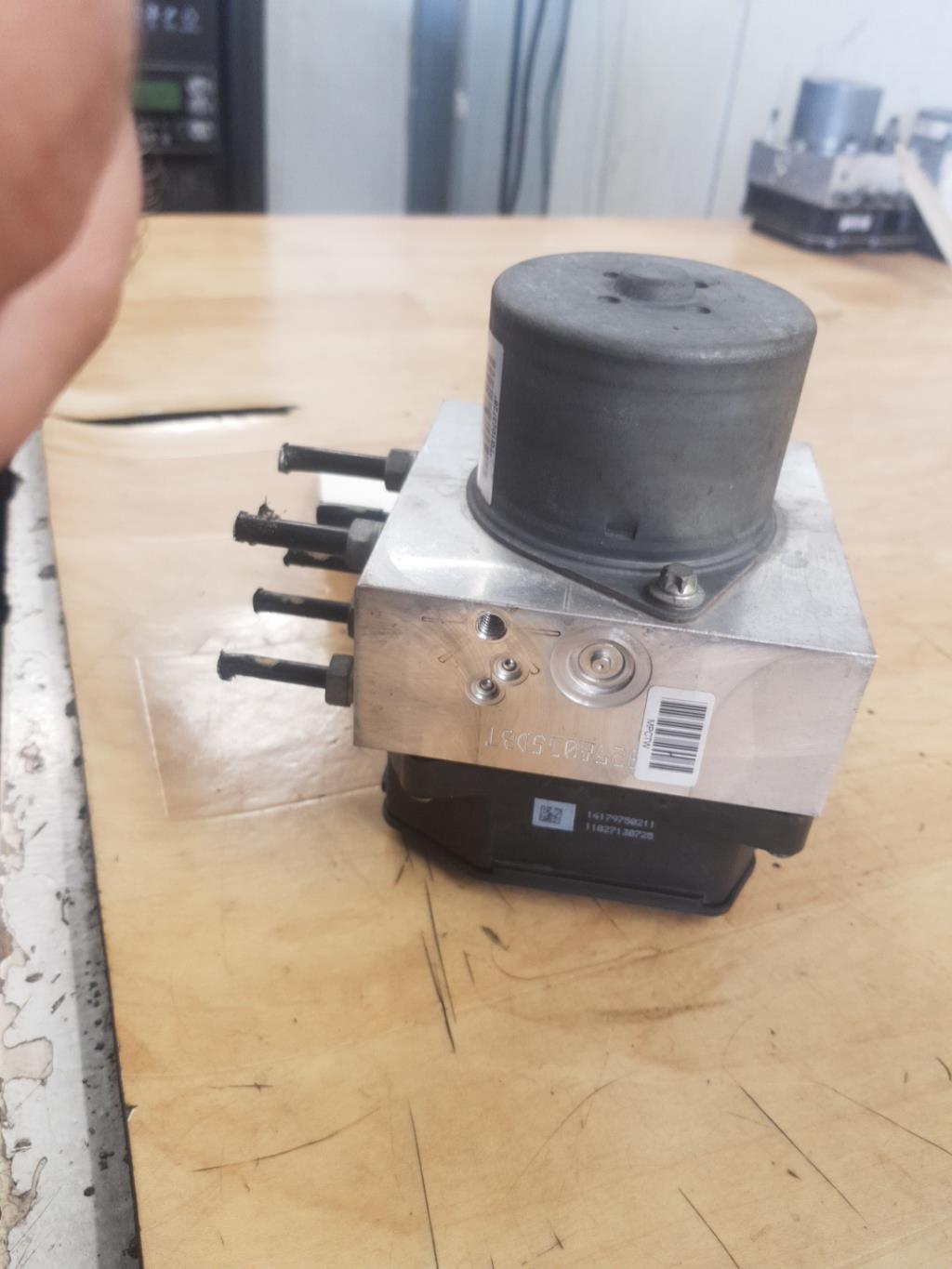 Bloc ABS (freins anti-blocage) MINI MINI 2 R56 PHASE 2 Essence - 1