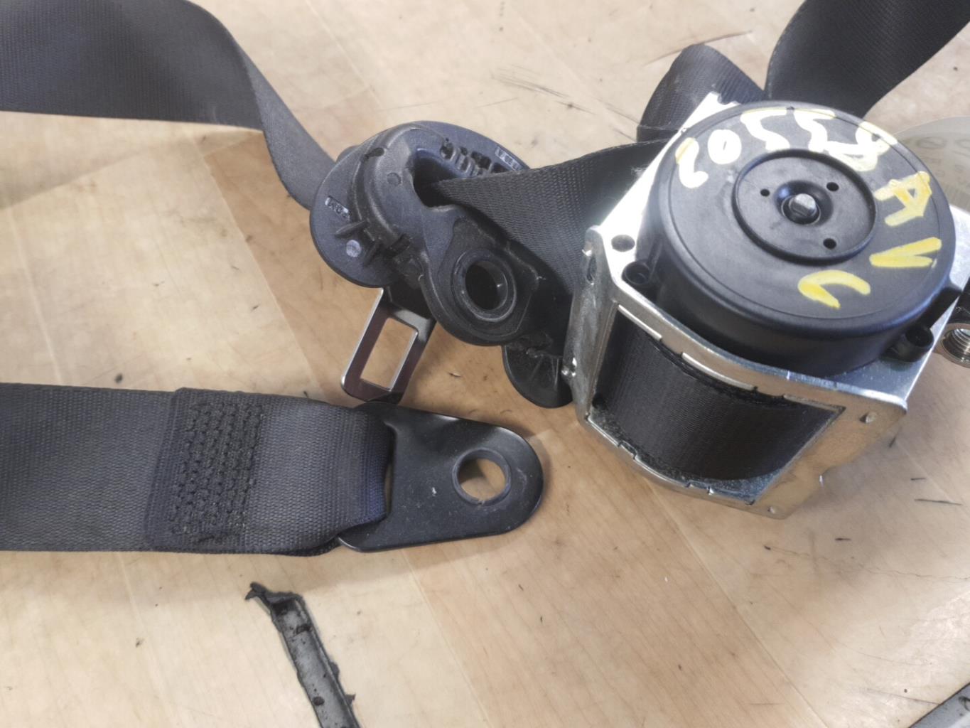 Ceinture avant gauche MINI MINI 2 R56 PHASE 2 Essence - 1