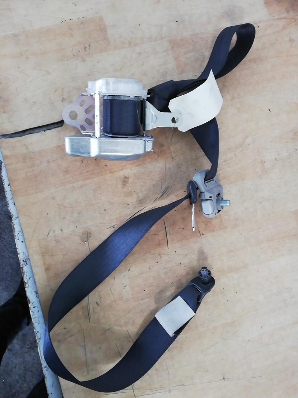 Cintura di sicurezza anteriore destra SUZUKI SWIFT 3 Diésel - 1