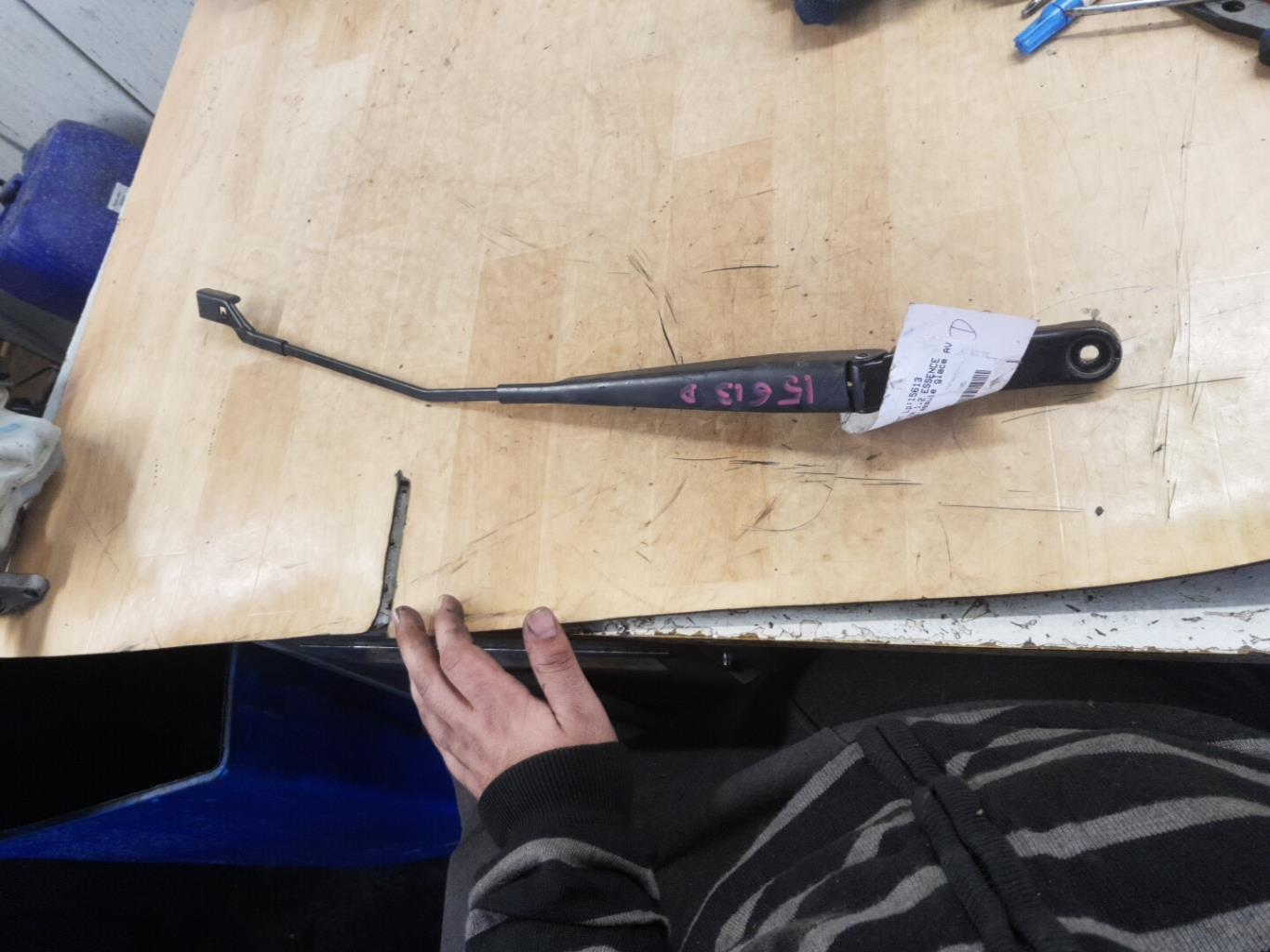 Braccio tergicristallo anteriore destro SEAT IBIZA 4 PHASE 2 Gasolina - 1