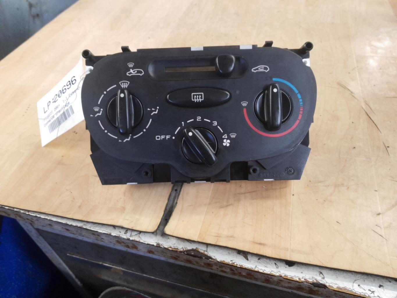 Commande chauffage PEUGEOT 206+ Essence - 1