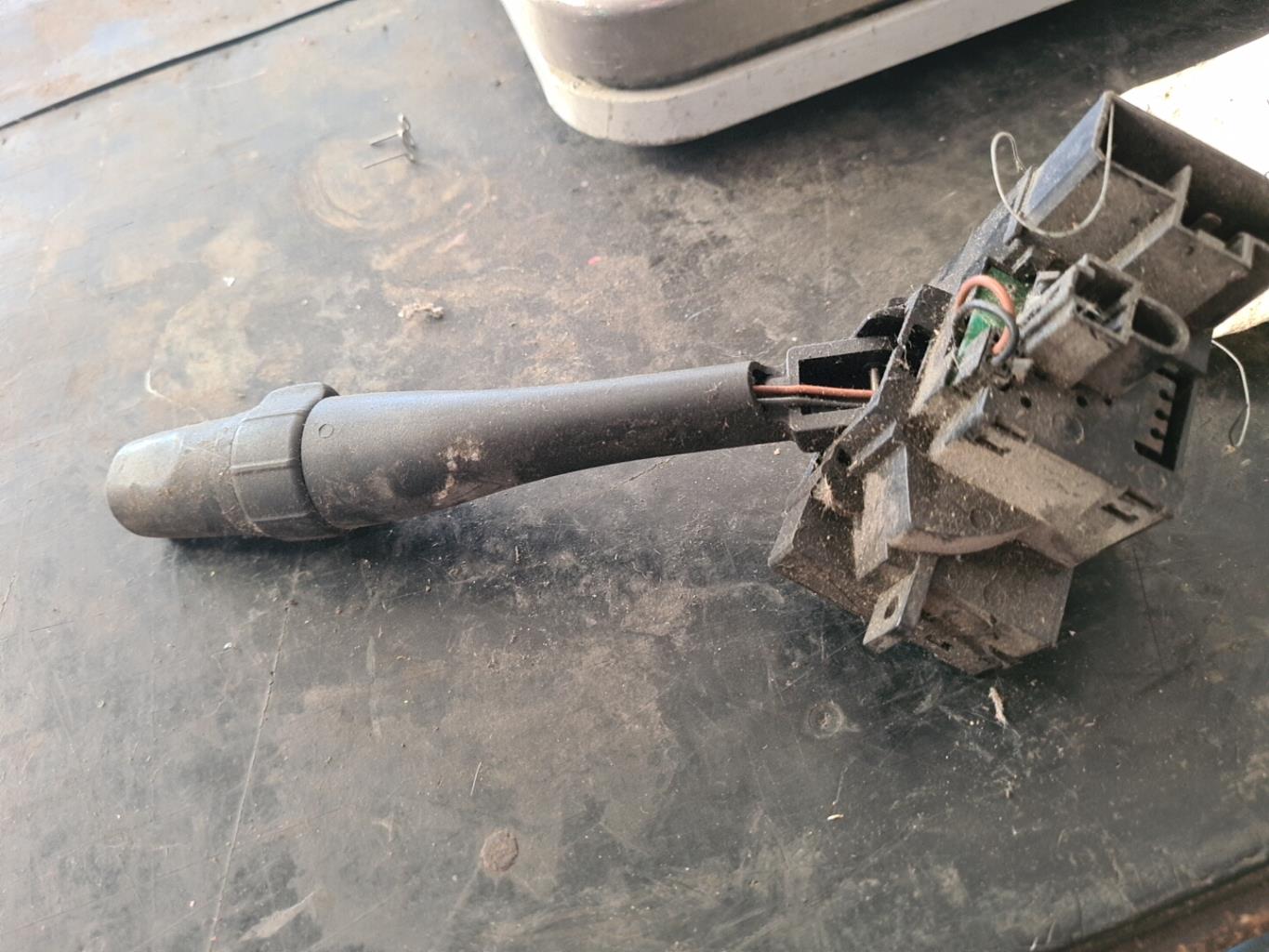 Devio tergicristalli NISSAN ALMERA TINO PHASE 1 Gasolina - 1